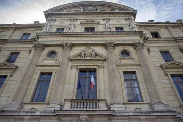 13 mars 2024 - Cour de cassation : Le refus d’un associé minoritaire de modifier l’objet social peut être contraire à l’intérêt général de la société. Le moyen, qui postule le contraire, n’est donc pas fondé.