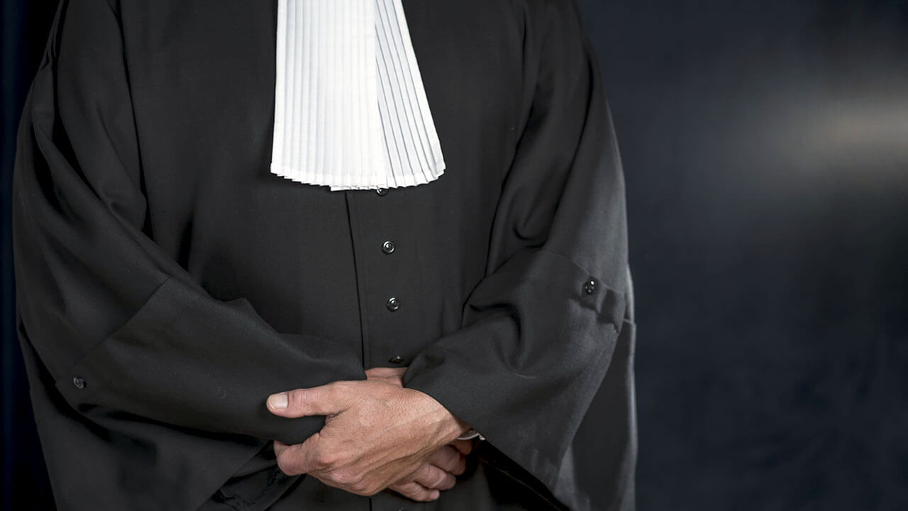 La Cour de cassation "FR" se prononce sur la légalité des consultations à distance contre le refus des avocats